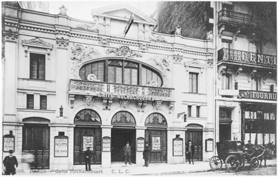 Postcard depicting the Cafe-concert Gaite Rochechouart, 15 Boulevard Rochechouart, Paris, c.1900